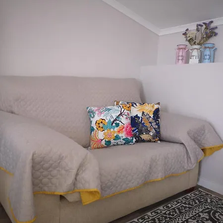 Дом отдыха Feather House *