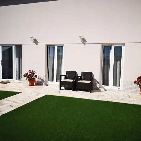 Feather House Дом отдыха