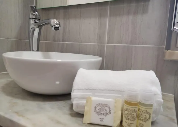 Feather House São Bartolomeu