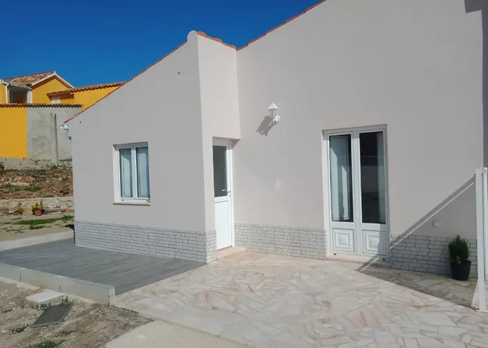 Feather House * São Bartolomeu